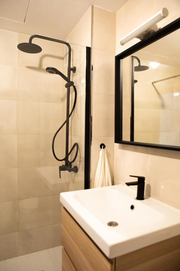 Homely Malaga Larios Exterior photo